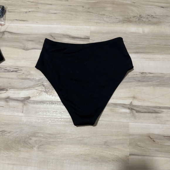High waisted 2 piece Black Bikini NWT Ribbed Material - Picture 3 of 4